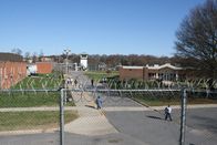 Lockdown - Hinter Gittern – JESSUP, MARYLAND: New arrivals will live alongside every type of felon. Minimum and maximum security inmates are all mixed together and the inmates are spread out across four main housing units. Some stay for a few months and other inmates for life. (Photo credit
