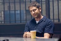 Gesetz der Rache – Erst viel spät erkennen Staatsanwalt Nick Rice und seine Kollegen, dass Clyde Shelton (Gerard Butler) während seiner Militärzeit Spezialist im Ausschalten von Personen wurde, ohne sich in deren Nähe zu befinden
