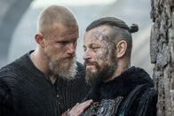 Vikings – Björn (Alexander Ludwig, l.); Harald (Peter Franzén, r.)