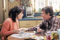 Malcolm mittendrin – Lois (Jane Kaczmarek), Hal (Bryan Cranston).