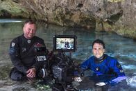 Terra X: Faszination Wasser – Uli Kunz (r.) auf Expedition mit dem Höhlentaucher Robbie Schmittner (l.) - einem der besten Kenner der Wasserhöhlen Yucatáns.