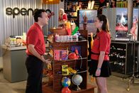 The Goldbergs – Barry Goldberg (Troy Gentile, l.); Erica Goldberg (Hayley Orrantia, r.)