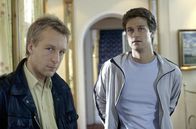 Die Rosenheim-Cops – (v.li.) Max Müller (Michael Mohr), Wayne Carpendale (Andreas Zeitler).