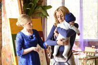 Love Child – Patricia (Harriet Dyer, l.); Joan (Jessica Marais, r.)