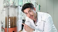 Einstein – Einstein Bioreaktor statt Landwirtschaft: Der Hype um Lebensmittel aus dem Labor Tobias Müller nimmt Lebensmittel aus dem Labor unter die Lupe. Copyright: SRF