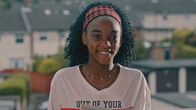 Joe All Alone – Asha (Liani Samuel) ist die Enkeling von Joes Nachbar.