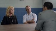 Hawaii Five-0 – Während Dannys (Scott Caan, r.) Mutter Clara (Melanie Griffith, l.) vom FBI über den Tod ihres Sohnes befragt wird, muss Steve zusammen mit einem Autisten einen Mordfall aufklären ...