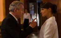 Velvet – Emilio López (José Sacristán, l.); Ana Rivera (Paula Echevarría, r.)