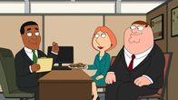 Family Guy – Zu den Verhandlungen bringen Lois (M.) und Peter (r.) Bestechungskekse mit. Doch der Bankangestellte (l.) hat Argumente, mit denen die beiden nicht gerechnet haben ...
