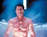 Demolition Man – Als ein Verbrecher aus der Vergangenheit das L.A. von heute bedroht, kann nur noch einer helfen: der ebenfalls aus der Vergangenheit stammende Cop Spartan (Sylvester Stallone) ...