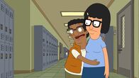 Bob's Burgers – Tina (r.) schließt sich ausgerechnet mit Darryl (l.) zusammen, um einen Valentinstags-Tanzwettbewerb zu gewinnen. Kann das gutgehen?