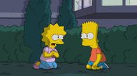 Die Simpsons – Lisa (l.); Bart (r.)