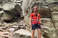Wunderschön! – Die Müllerthal-Region wird auch die kleine luxemburgische Schweiz genannt. Tiefe Schluchten und schroffe Felsen lagen Ramon Babazadeh zu einer Kletterpartie ein.