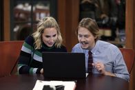 Last Man Standing – Mandy Baxter (Molly McCook, l.); Kyle Anderson (Christoph Sanders, r.)