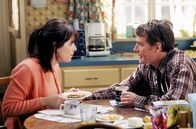 Malcolm mittendrin – Jane Kaczmarek (Lois), Bryan Cranston (Hal).