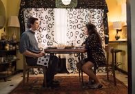 Paterson – L-R: Paterson (Adam Driver) und Laura (Golshifteh Farahani)