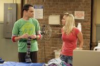 The Big Bang Theory – Jim Parsons (Sheldon), Kaley Cuoco (Penny).