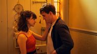 Normal People – Nach einer turbulenten Nacht kommen Marianne (Daisy Edgar-Jones) und Connell (Paul Mescal) ins Gespräch. Dabei hat Connell ein überraschendes Geständnis abzulegen.