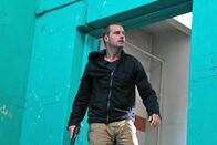 Navy CIS: L.A. – Muss mit ansehen wie die Akte, die seinen Namen trägt, verbrennt: Callen (Chris O'Donnell) ...