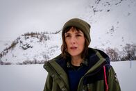 Schwarz wie Schnee – Für Constance (Clémentine Poidatz) wird die Suche nach dem Serienkiller bald persönlich.