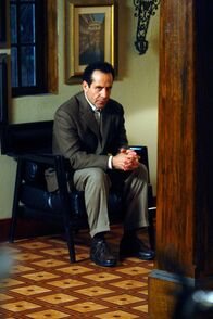 Monk – Tony Shalhoub (Adrian Monk).