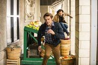 MacGyver – Angus MacGyver (Lucas Till, l.); Russ Taylor (Henry Ian Cusick, r.)