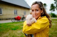 Wunderschön! – Moderatorin Tamina Kallert besucht einen Ferienbauernhof an der Flensburger Förde.