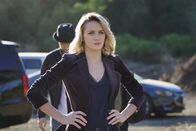 Scorpion – Als Amy (Shantal VanSanten) Team Scorpion für einen Auftrag anheuert, ahnt sie nicht, dass sie schon bald ums Überleben kämpfen muss - zusammen mit ihrem aktuellen Ehemann und ihrem Ex-Verlobten in einem Bunker ...