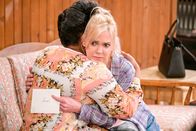 Mom – Yvette Nicole Brown (Nora), Anna Faris (Christy).