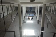 Überleben hinter Gittern – Innerhalb der einzelnen Blöcke des Gefängnisses von Armawir herrscht ein offenes Konzept.