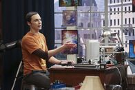 The Big Bang Theory – Die Spaßbremse: Sheldon (Jim Parsons) ...