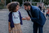 Tatort – Fürchtet um die Sicherheit seiner Tochter: Dominic Mercier (Leonardo Nigro) und Frida (Sobenna Balaban)