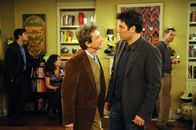 How I Met Your Mother – Geraten aneinander: Ted (Josh Radnor, r.) und Marshalls Boss Garrison Cootes (Martin Short , l.) ...