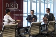 Bull – L-R: Arti Cander (Archie Panjabi), Benny Colón (Freddy Rodríguez), Jason Bull (Michael Weatherly)