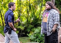 Hawaii Five-0 – Gemeinsam versuchen sie, einen neuen Fall zu lösen: Jerry Ortega (Jorge Garcia, r.) und Steve (Alex O'Loughlin, l.) ...