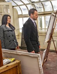 Elementary – Versuchen gemeinsam, Moriarty das Handwerk zu legen: Joan (Lucy Liu, l.) und Sherlock (Jonny Lee Miller, r.) ...