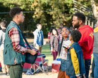 Black-ish – (v.li.): Marcus Scribner (Andre ‚Junior‘ Johnson jr.), Marsai Martin (Diane Johnson), Miles Brown (Jack Johnson), Anthony Anderson (Andre ‚Dre‘ Johnson).