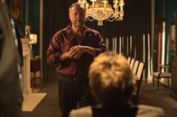 John Wick – Obwohl Gangsterboss Viggo Tarasof (Michael Nyqvist) einen Haufen Auftragskiller rekrutiert, gelingt es ihm nicht, die rächende Killermaschine John Wick zu stoppen, die es auf seinen Sohn abgesehen hat ...
