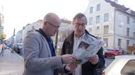 SMS - Schwanke meets Science – Orientierung mit einem Stadtplan und einem freundlichen Passanten war in der vordigitalen Zeit das Maß aller Dinge in einer fremden Stadt. GPS-Navigationssysteme haben beide verdrängt.