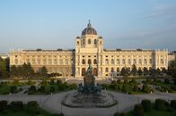 matinee: Magie der Museen – Eine wechselvolle Geschichte verbirgt sich hinter der Fassade des 1891 eröffneten Kunsthistorischen Museums Wien. Aber auch einzigartige Schätze europäischer Kunstgeschichte wie die weltberühmten Meisterwerke von Rubens, Bruegel, Caravaggio und Dürer.