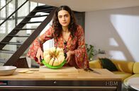 Zu Tisch mit Lucie - Kitchen Hacks – Köchin Lucie Fischer-Chapalain testet ein Schneide-Utensil an einer Dino-Melone. Außerdem zeigt sie, welche Teile der Wassermelone nicht nur essbar, sondern sogar besonders gesund sind.