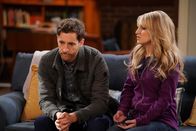 B Positive – Drew Dunbar (Thomas Middleditch, l.); Gina Dabrowski (Annaleigh Ashford, r.)