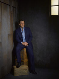Castle – (5. Staffel) - Richard Castle (Nathan Fillion) will auch weiterhin Kate Beckett zur Seite stehen. Auch privat?