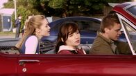 Awkward – Jenna Hamilton (Ashley Rickards, m.), Jake Rosati (Brett Davern, r.)