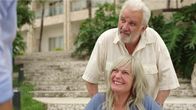 Almost Paradise – Cookie (Carolyn Bock) und Colt (Kim Knuckey)