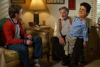 The Goldbergs – Adam Goldberg (Sean Giambrone, l.); Ben "Pop-Pop" Goldberg (Judd Hirsch, r.)