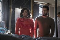 Empire – Als Lucious schwer erkrankt, machen sich Jamal (Jussie Smollett, r.) und Cookie (Taraji P. Henson, l.) große Sorgen um ihn. Oder ist alles nur gespielt und sie wittern ihre Chance, um ihn zu hintergehen?
