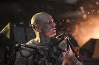 Elysium – Max (Matt Damon)