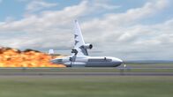 Mayday - Alarm im Cockpit – Die MD-11 prallt zweimal ab, bevor sie sich in Flammen überschlägt.