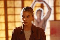 Lucifer – Eigentlich sollte sich Chloe (Lauren German) mit dem neuen Fall beschäftigen, doch die enge Zusammenarbeit von Lucifer und Ella lässt sie einfach nicht los ...
